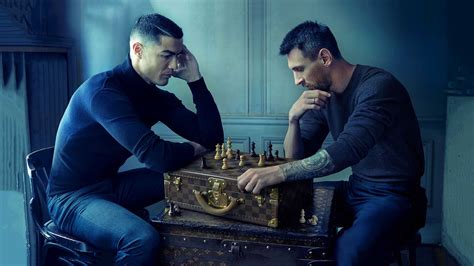 messi and ronaldo chess photo